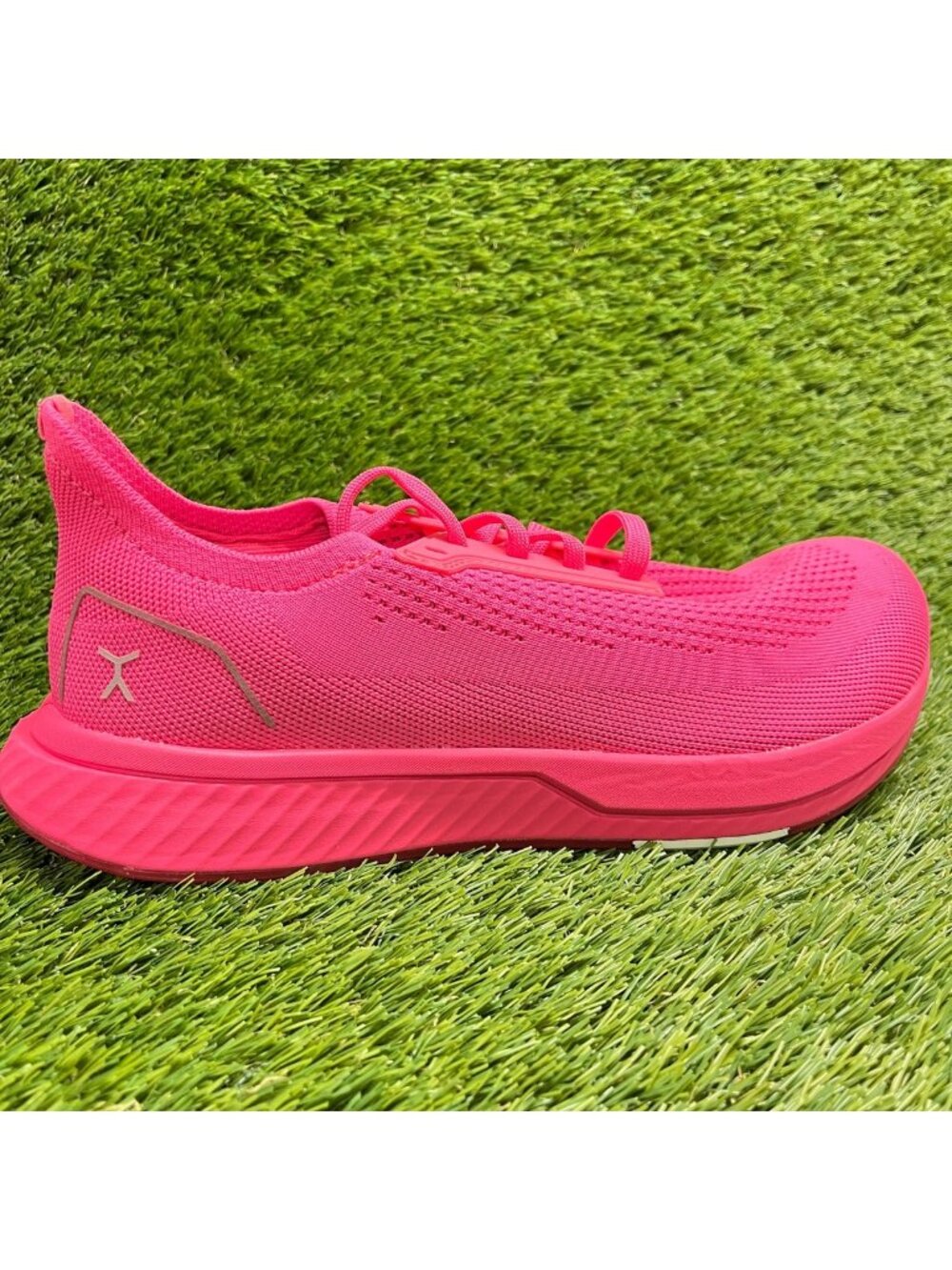 Flux Adapt Runner Neon Pink Mens Size 9.5 Womens 11 Athletic Knit Shoes Sneakers